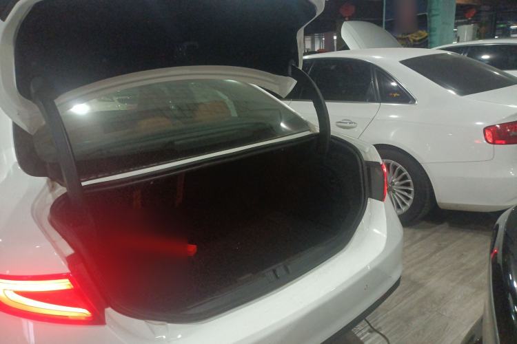 Used Alfa Romeo Giulia 2017 2.0T 200HP Luxury Edition
