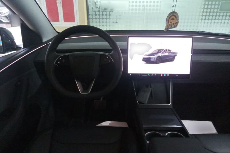 Used Tesla Model Y 2025 Rear-Wheel-Drive Version