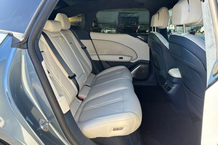 Used Zeekr 007 2024 Four-Wheel Drive Version 75 kWh Interior 5