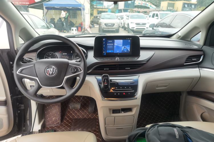 Used Buick GL8 2022 Land Cruiser Executive Class 652T Comfort Model