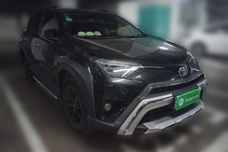 Used Toyota RAV4 2019 2.0L CVT Two-Wheel Drive Fashion X Limited Edition China VI Standard

