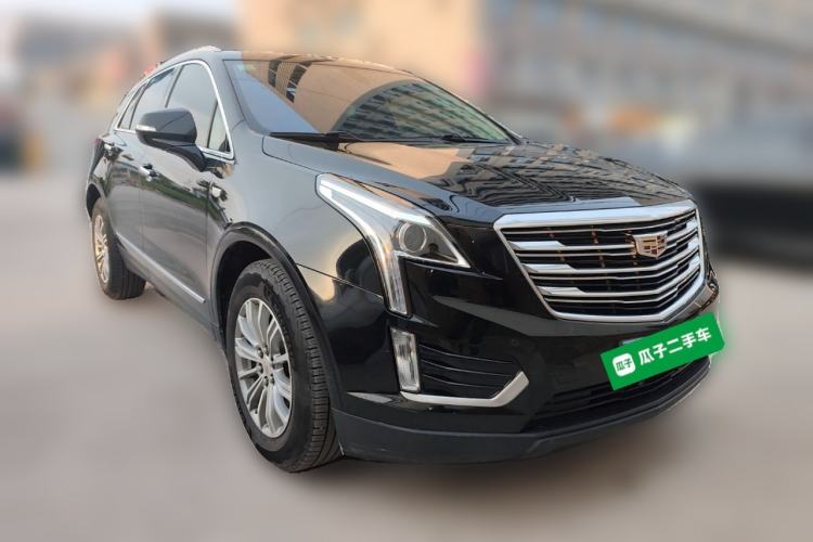 Used Cadillac XT5 2018 25T Luxury Model Front Right 45 Deg