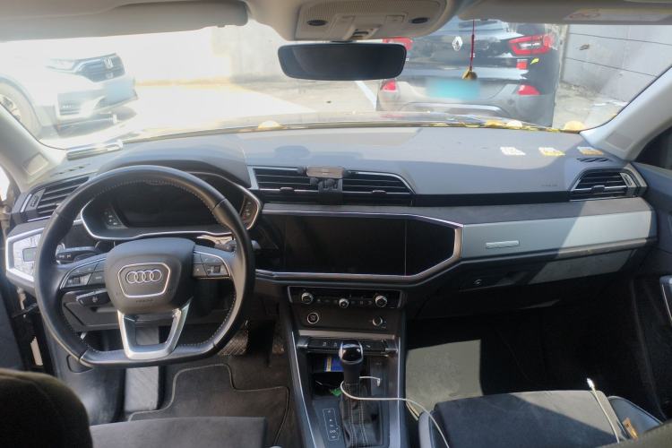 Used Audi Q3 2022 35 TFSI Fashion Dynamic Model
