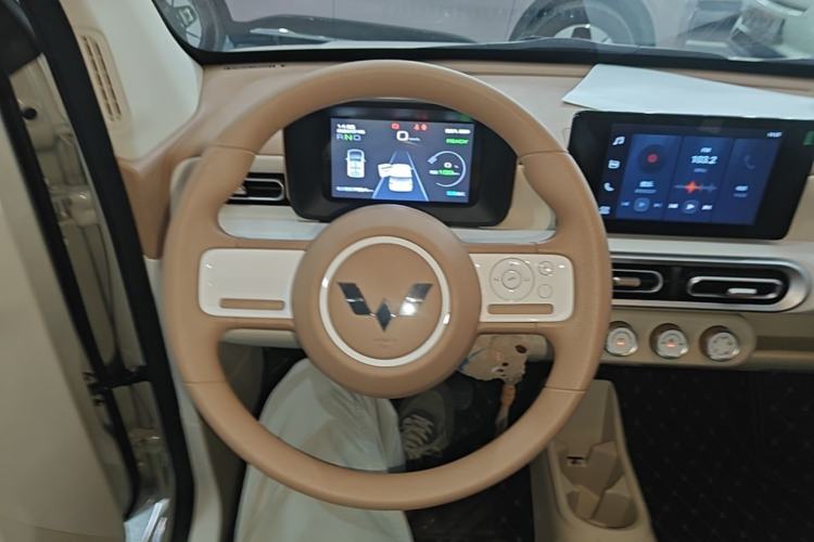 Used Wuling Hongguang MINIEV 2024 3rd Generation 215km Advanced Version