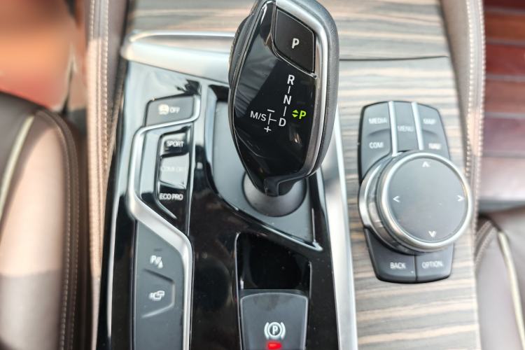 Used BMW 5 Series 2018 Facelifted 530Li Luxury Edition Premium Package Gear Lever