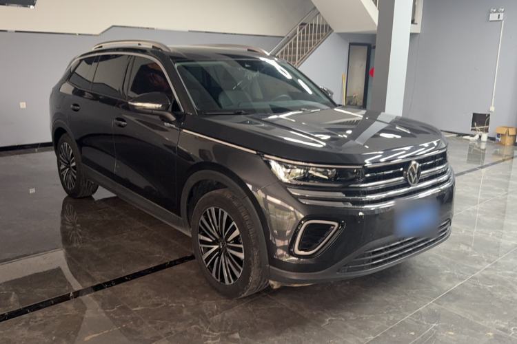 Used Volkswagen Tavendor 2023 330TSI Luxury Touring Edition Exterior 2