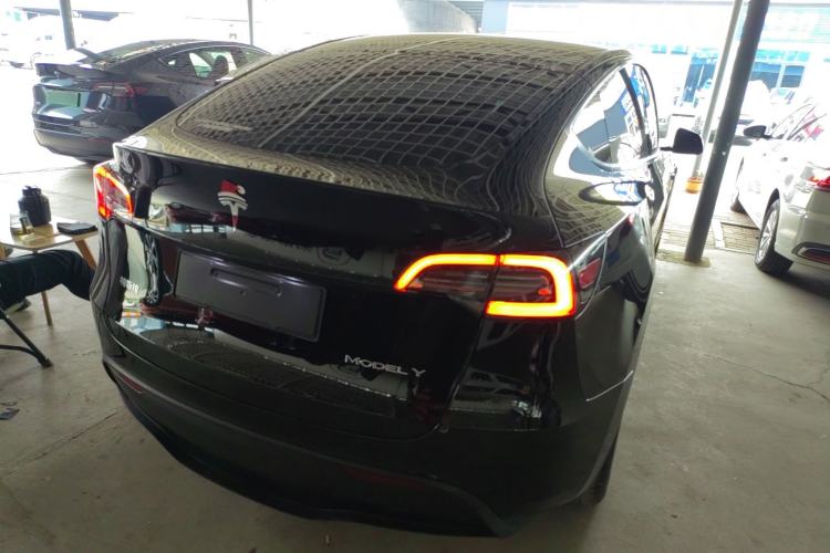 Used Tesla Model Y 2023 Rear-Wheel-Drive Version Rear Right 45 Deg