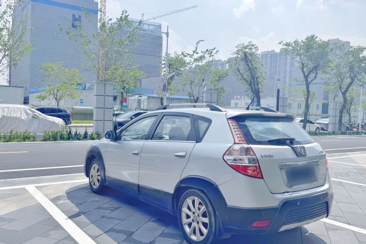 Used Dongfeng Aeolus H30 2014 CROSS 1.5L Automatic Luxury Model
