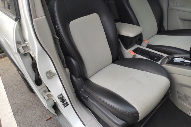 Used Chevrolet Captiva 2017 2.4L Two-Wheel Drive City Edition 5 Seats
