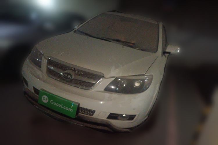 Used BYD S6 2013 Platinum Edition 2.4L Automatic Luxury Model