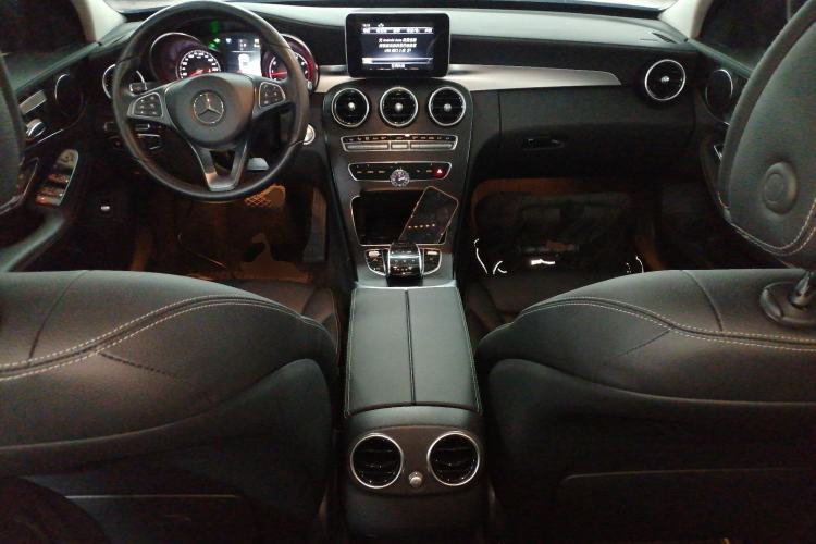 Used Mercedes-Benz C-Class 2018 C 200 L Sport Edition Center Console