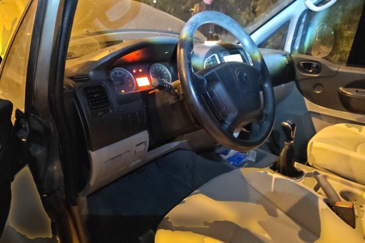 Used FORTHING Lingzhi 2016 M3L 1.6L 7-Seater Standard Model
