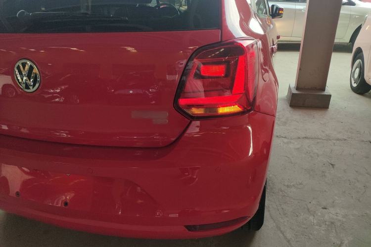 Used Volkswagen Polo 2016 1.6L Automatic Comfort Model