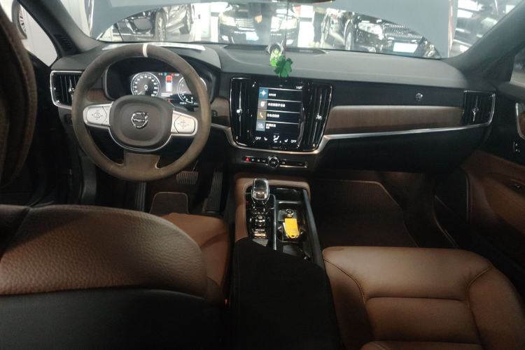 Used Volvo V90 2021 Cross Country B5 AWD Smart Range Edition
