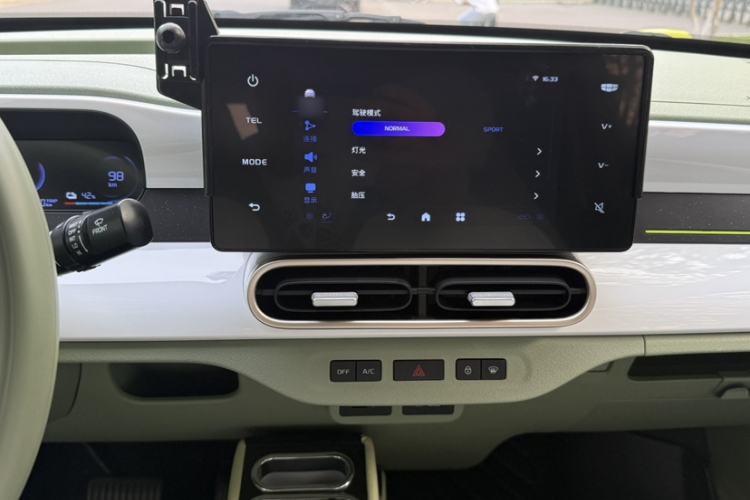 Used Geely Galaxy Panda 2025 210km Panda Rider Audio And AC Panel