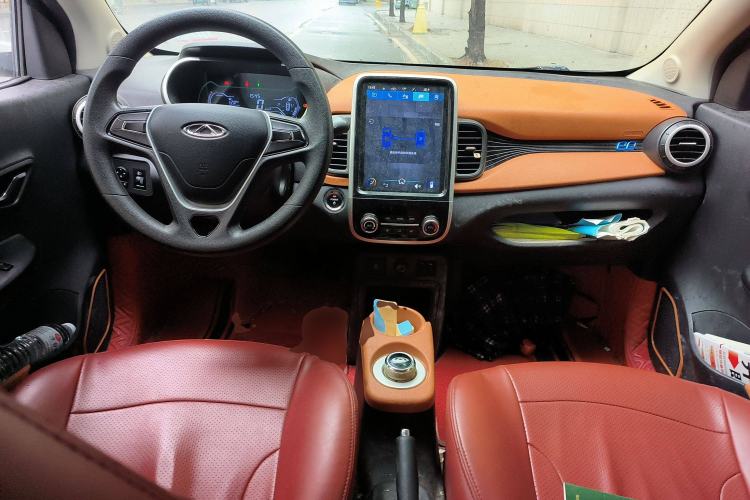 Used Chery Little Ant 2018 400 4-Seater Smart Edition Center Console