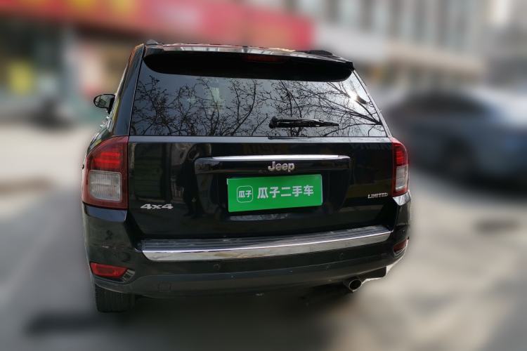 Used Jeep Compass 2014 2.4L four-wheel drive luxury version
