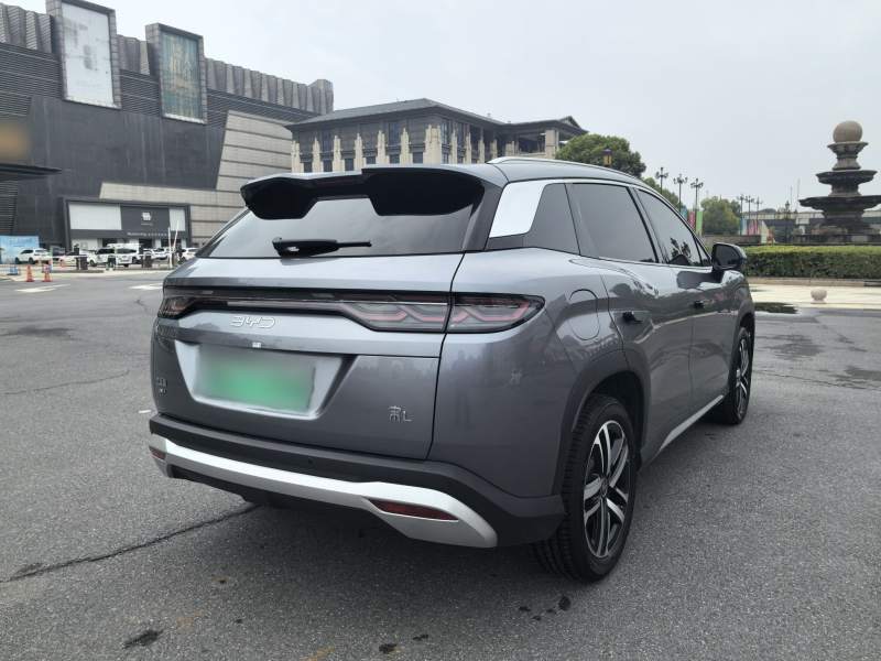 Used BYD Song L DM-i 2024 112 km Leading Edition — 30