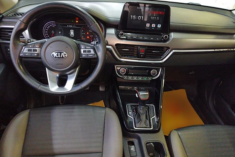 Used Kia Sportage R 2018 2.0L Automatic Smart Luxury Version China V Standard Center Console