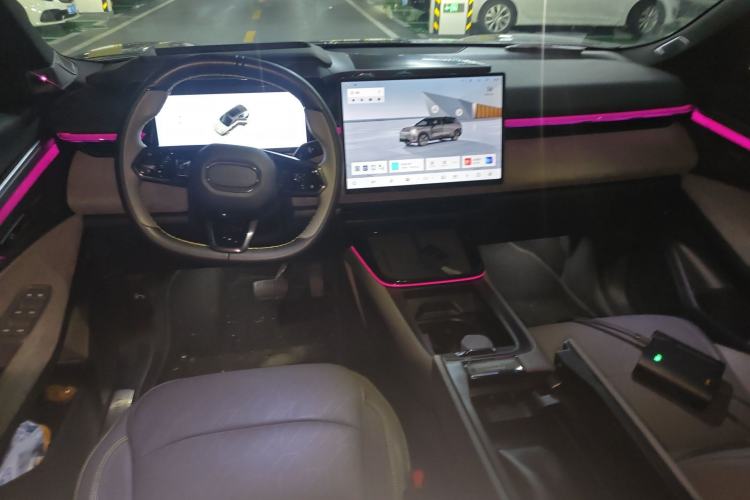 Used Lynk & Co 08 EM-P 2023 245km Ultra-Long Range Halo Center Console