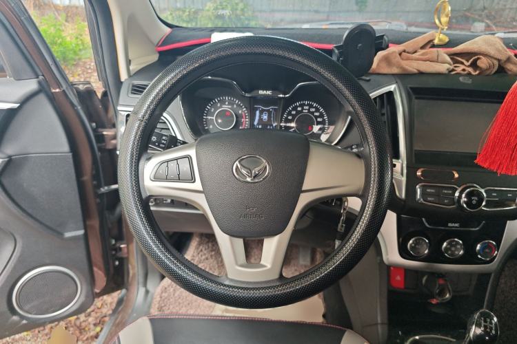 Used HYOSOW H3 2015 1.5L manual luxury version