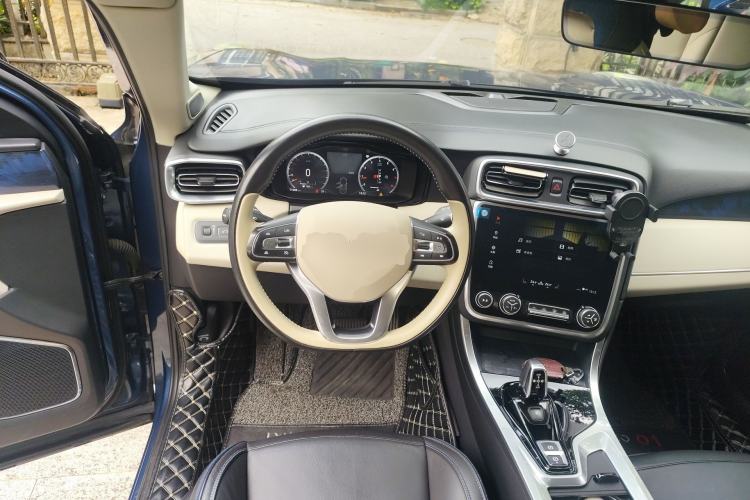 Used Lynk & Co 01 2017 2.0T Two-Wheel Drive Zhaopu Version Steering Wheel