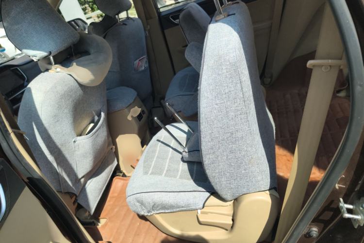 Used Baojun 730 2016 1.5L Manual Standard Version 7 Seats
