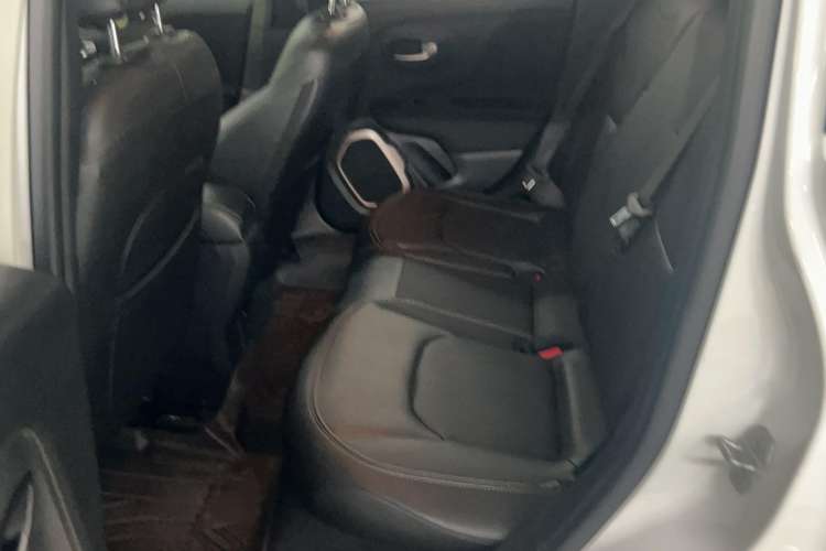 Used Jeep Renegade 2018 Connected Large Screen Version 180T Automatic High-Energy Edition