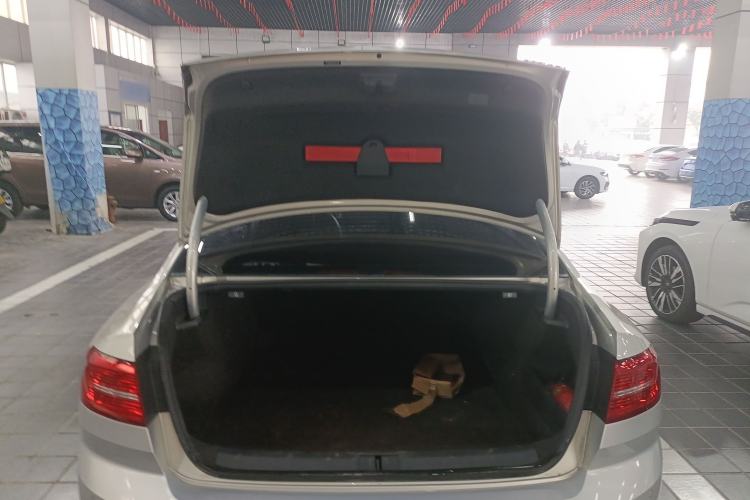 Used Volkswagen Magotan 2017 330TSI DSG Leading Model
