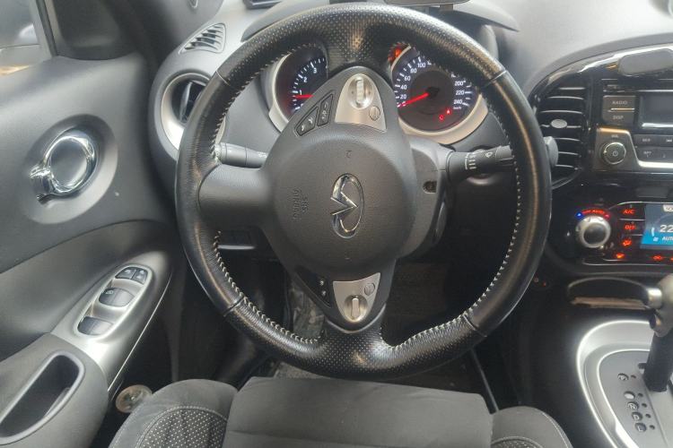 Used Infiniti ESQ 2014 1.6L Spontaneous Edition
