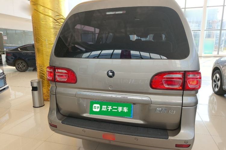 Used FORTHING Lingzhi 2023 M5L 1.6L Base Model 7 Seats Rear