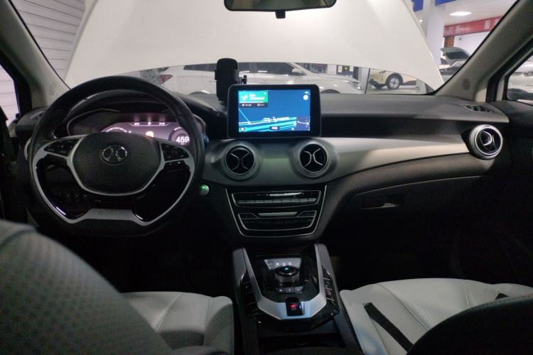 Used BAIC Beijing EU5 2018 R550 Smart Trend Edition
