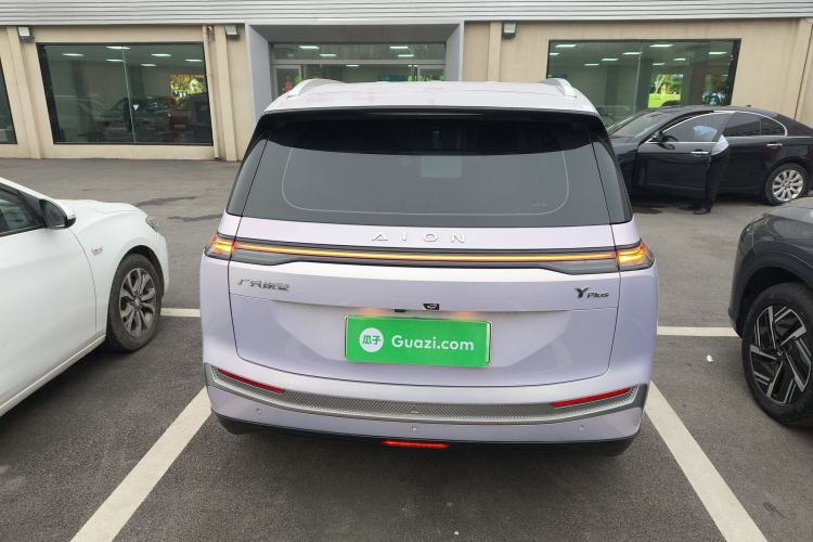 Used AION Y 2023 Younger
