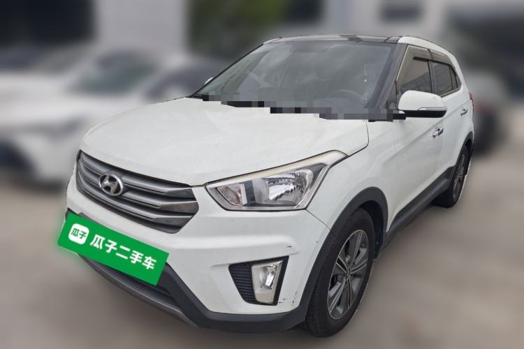 Used Hyundai ix25 2015 1.6L Automatic Two-Wheel Drive Smart GLS Trim Front Left 45 Deg