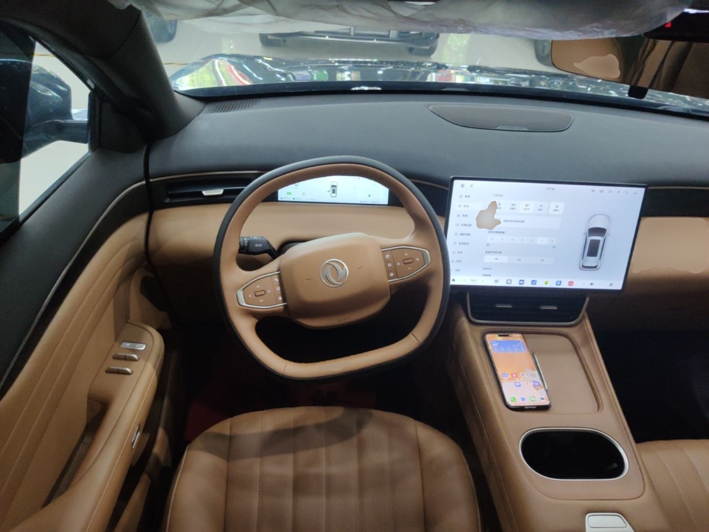 Dongfeng Aeolus L8 2025 Model 185KM Ideal Edition — снимка 13