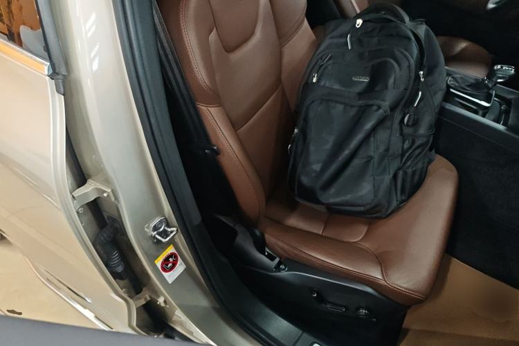 Used Volvo XC60 2021 T5 4x4 Smart Luxury Edition Right Front Seat