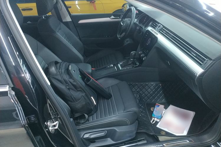 Used Volkswagen Magotan 2020 280TSI DSG Comfort Edition Right Front Seat