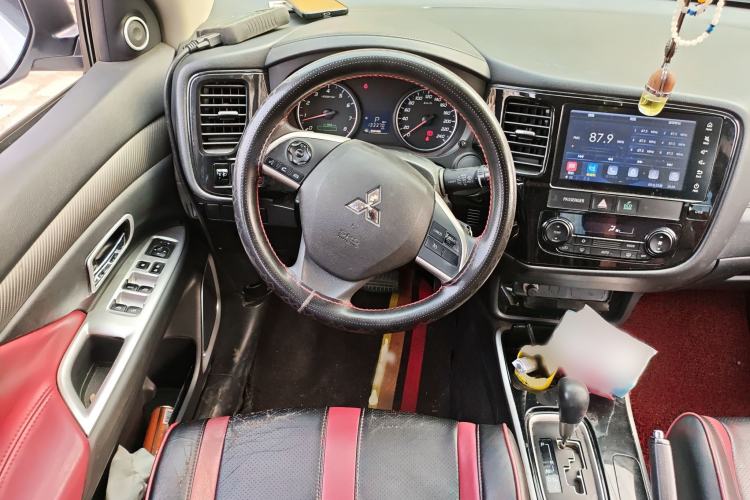 Used Mitsubishi Outlander 2018 2.0L Two-Wheel Drive Fashion Edition 5 Seats