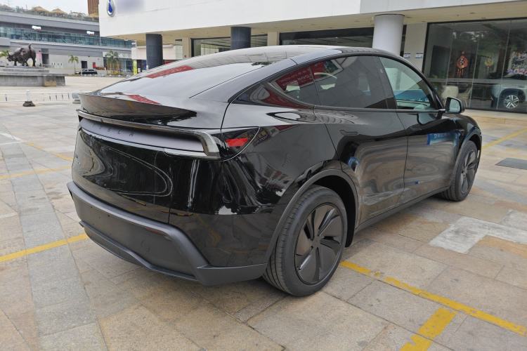 Used Tesla Model Y 2026 Rear-Drive Model
