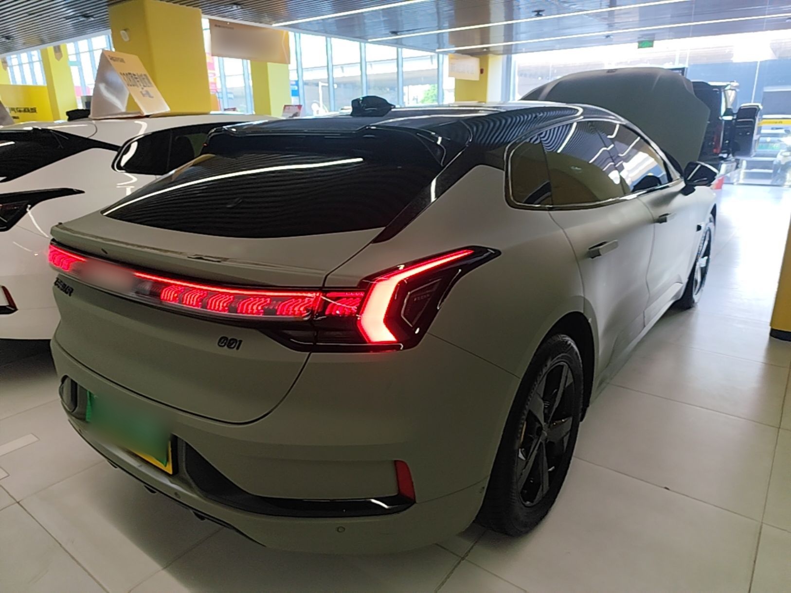 Zeekr 001 2023 WE Edition 86 kWh — снимка 6