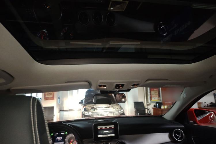 Used Mercedes-Benz GLA 2015 GLA 200 Fashion Model
