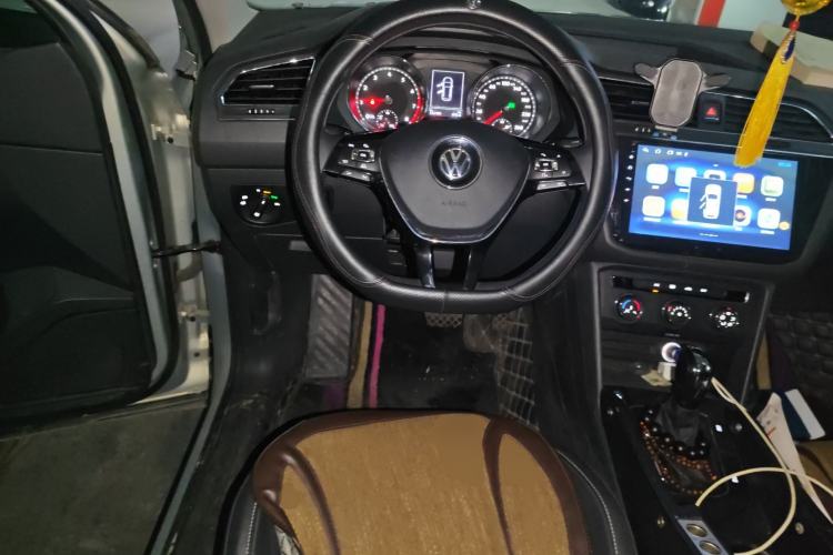 Used Volkswagen Tiguan L 2017 330TSI Automatic Two-Wheel Drive Luxury Edition
