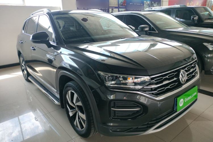 Used Volkswagen Tayron 2022 280TSI Two-Wheel Drive Luxury Smart Connectivity Version Front Right 45 Deg