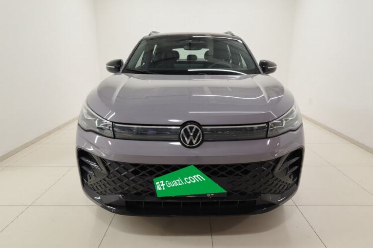 Used Volkswagen Tiguan L 2024 PRO 330TSI Two-Wheel Drive R-Line Prestige Edition Front