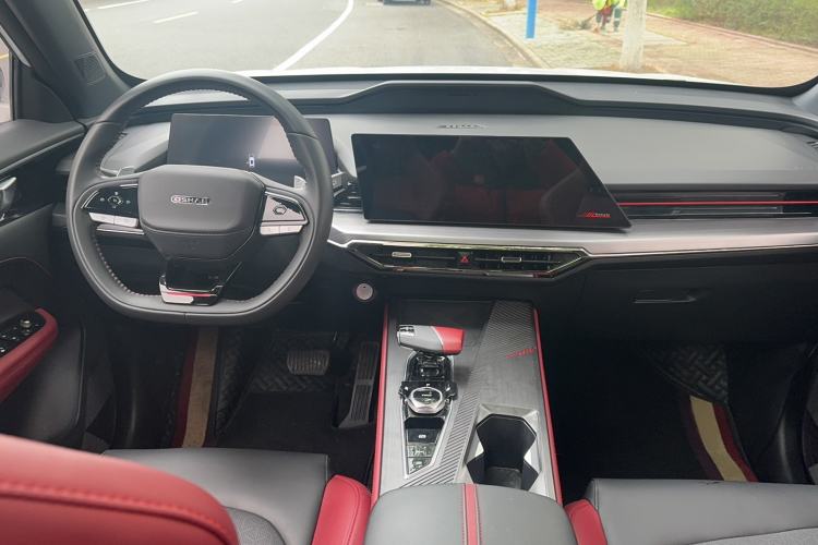 Used Oshan Z6 2023 Blue Whale 1.5T DCT Smart Luxury Model