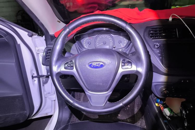 Used Ford Escort 2017 Happiness Edition 1.5L Automatic Fashion Version
