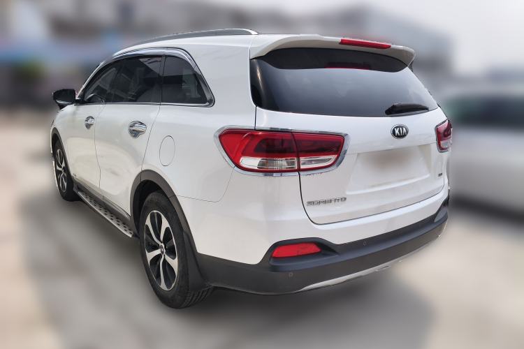 Used Kia Sorento 2015 Sorento L 2.4L Gasoline 4WD Elite Edition 7 Seats China IV Standard
