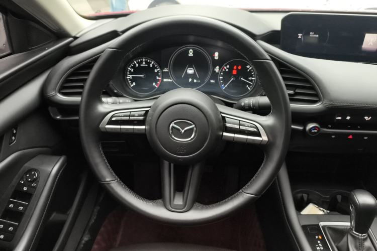 Used Mazda 3 Axela 2020 1.5L Automatic Luxury Version
