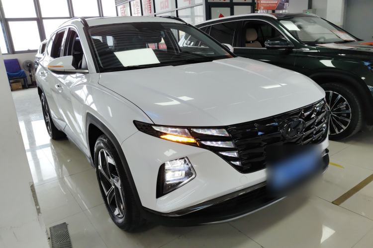 Used Hyundai Tucson 2023 Tucson L 1.5T Automatic Two-Wheel Drive DLX Luxury Edition Front Right 45 Deg