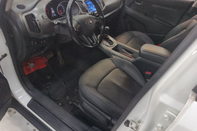 Used Kia Sportage R 2015 2.0L Automatic Two-Wheel Drive DLX Model Left Front Seat